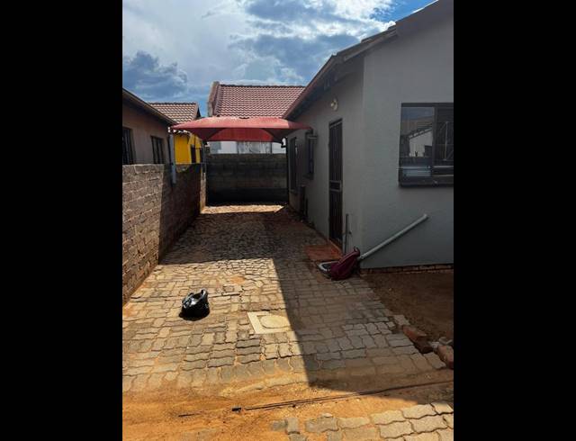 2 BEDROOM PROPERTY TO RENT IN SOSHANGUVE VV